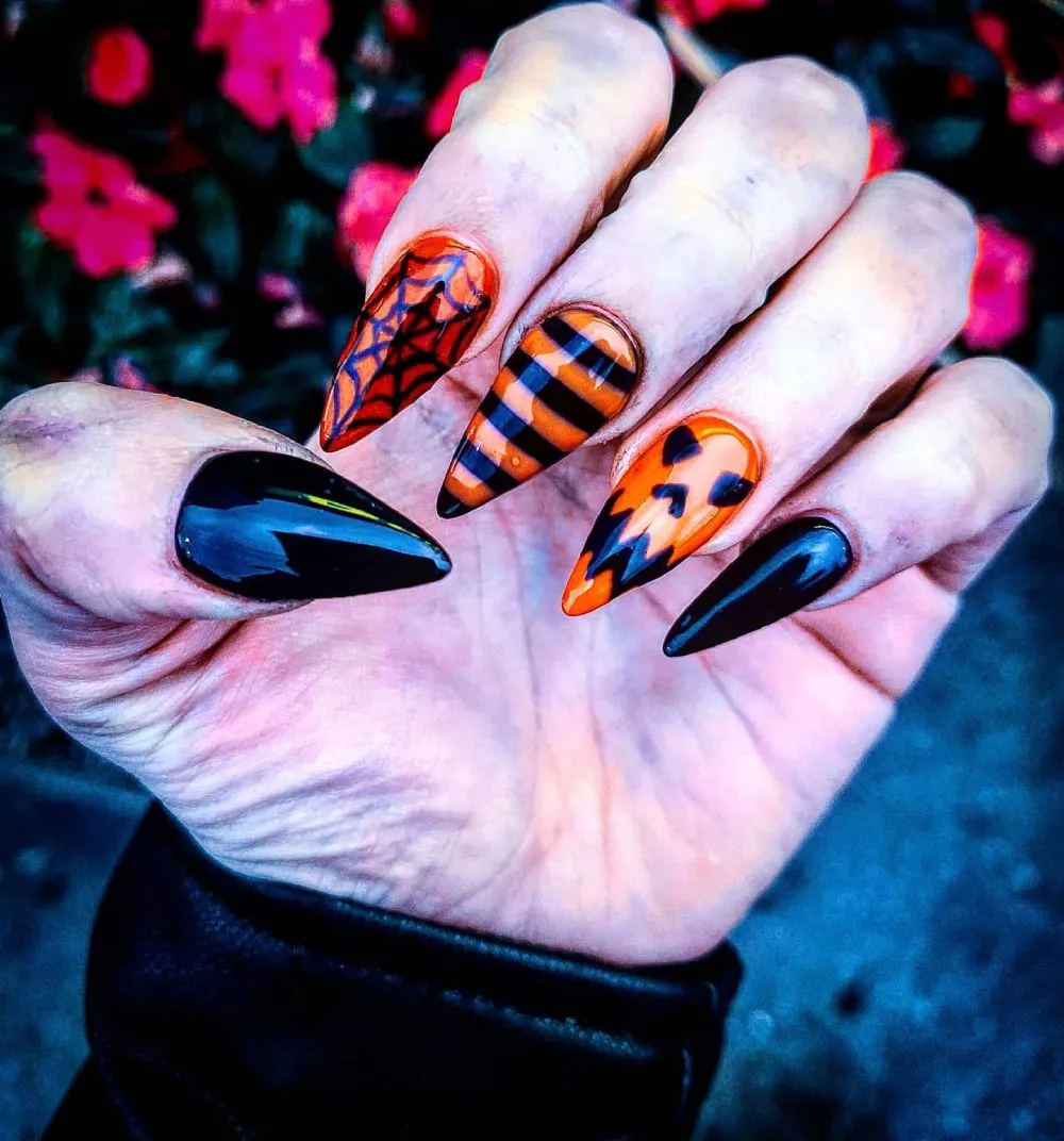40 Spooky Creepy Halloween Nails Acrylic Design Manicure 19 40 Spooky Creepy Halloween Nails Acrylic Design Manicure