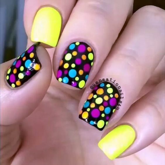 Yellow Green Polka Dot Nails Design Short