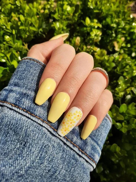 Spring Yellow Nails Design 2026 1 Yellow Coffin Nails for Spring