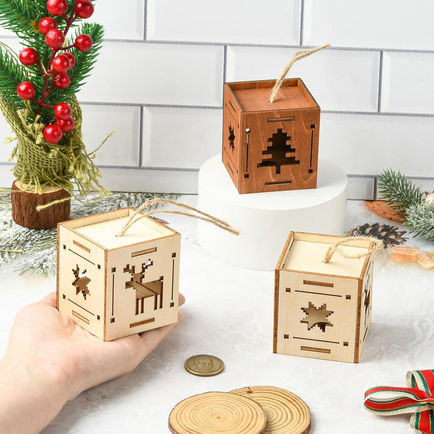 Wooden Ornament Christmas Tree