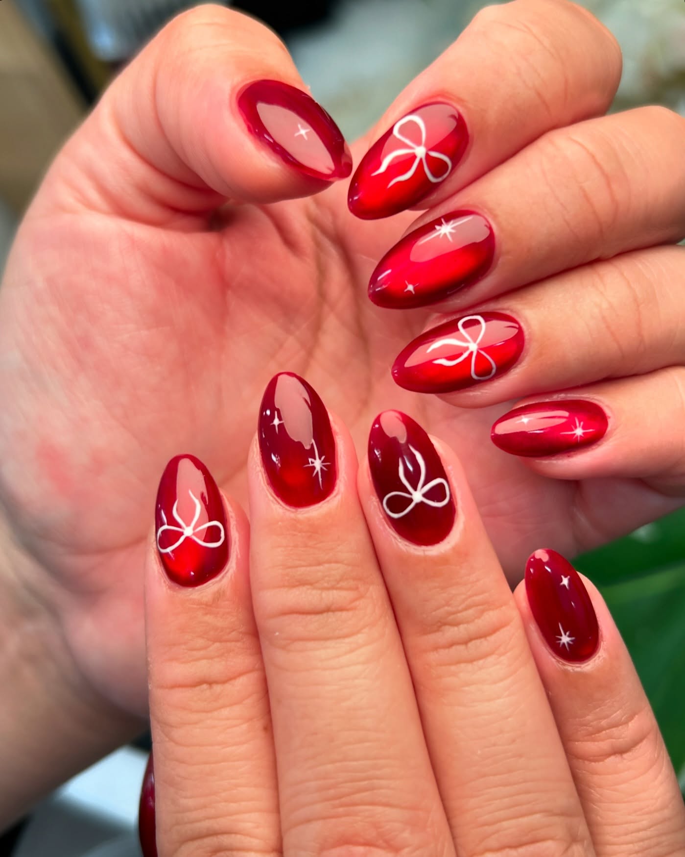 30 Top Red Christmas Nails for a Festive & Festive Manicure