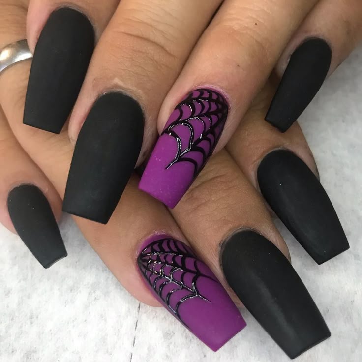 Black Halloween Nails