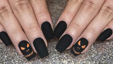 Black Halloween Nails
