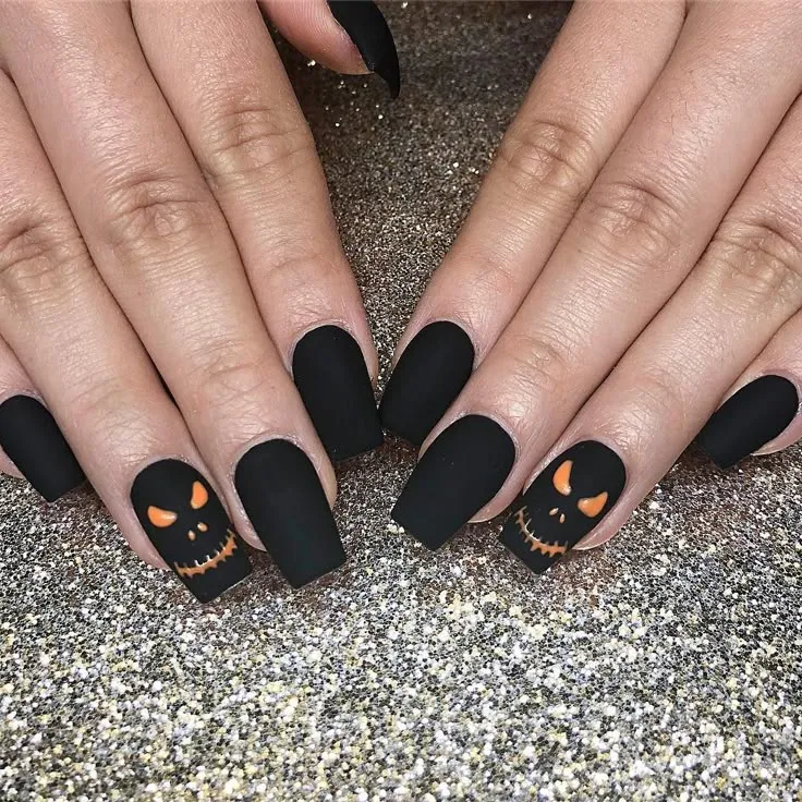 Black Halloween Nails