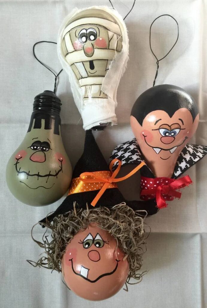 Halloween Ornaments out of light bulbs 