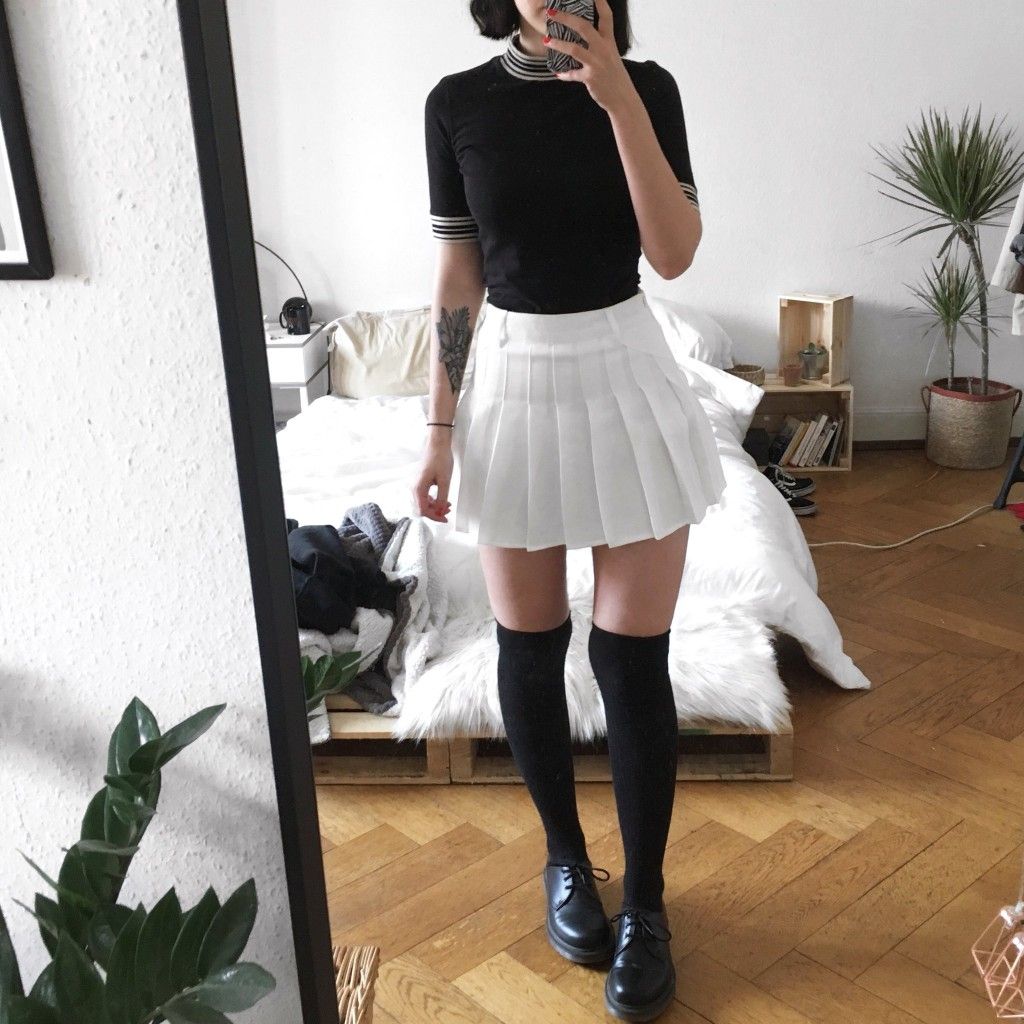 White and Black Tennis Skirt Outfits