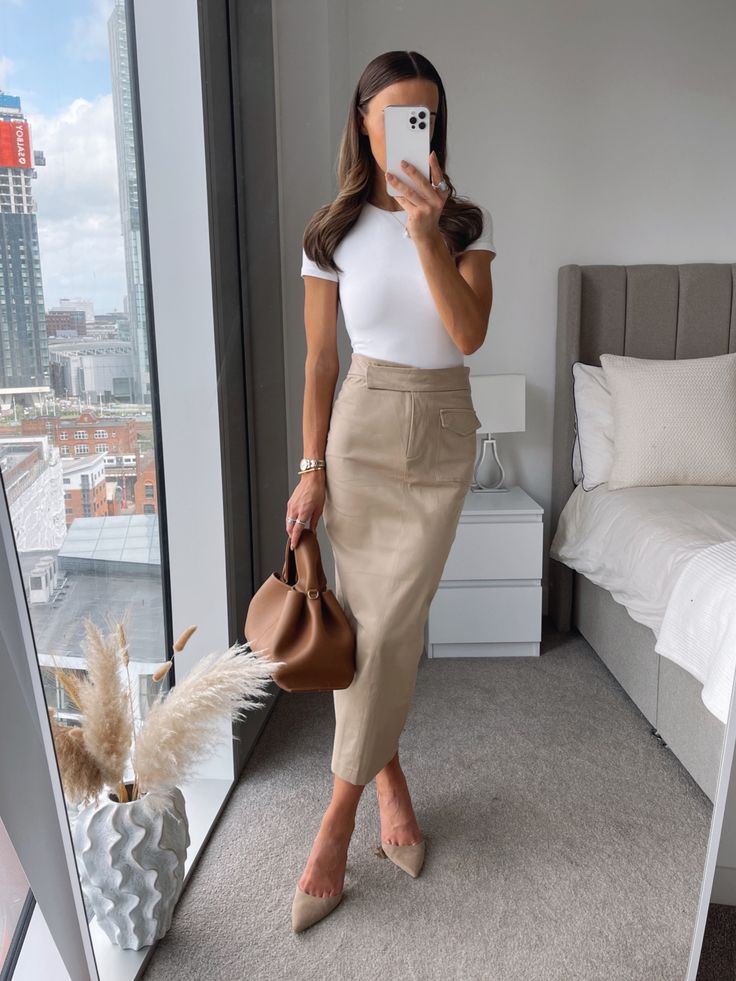 Long pencil skirt in beige