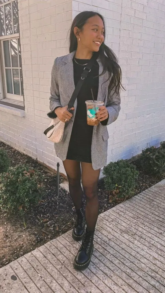 40 Black Combat Boots Outfit for Winter - Chicinspire