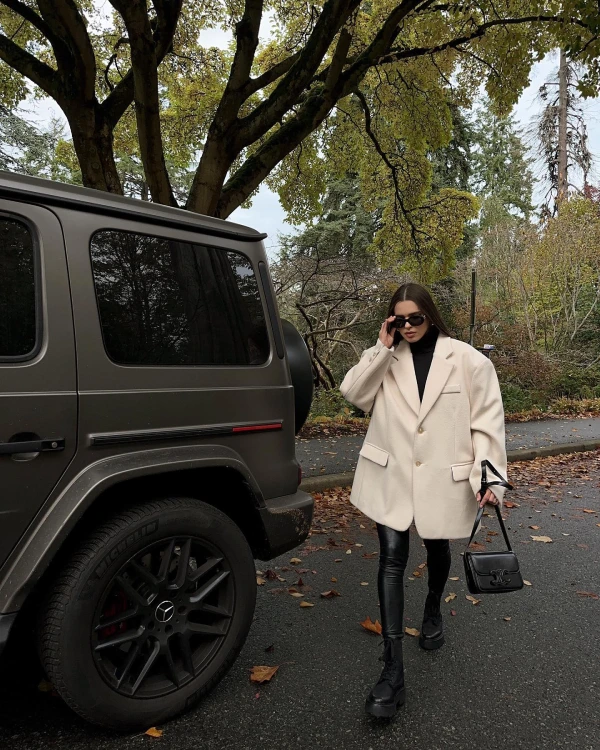  oversized blazer & leggings