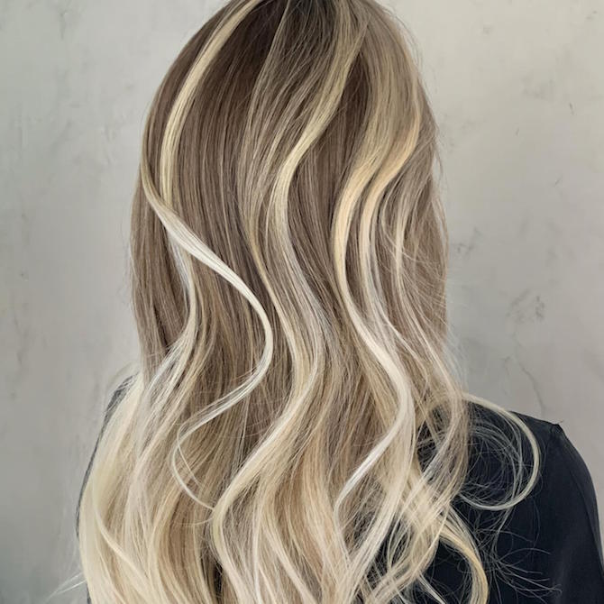 Chunky highlights hair color