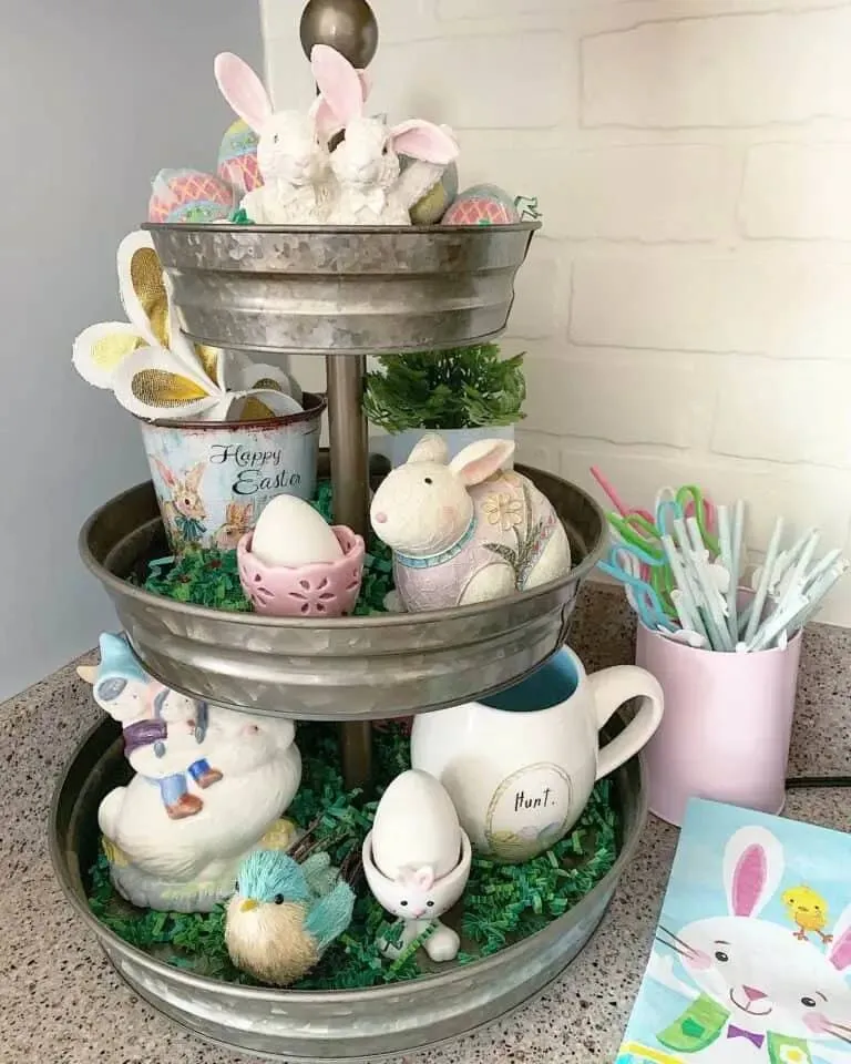 Easter centerpiece bunny tray 