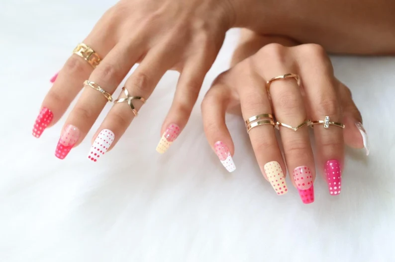 Kylie Jenner Polka Dot Press On Nails 