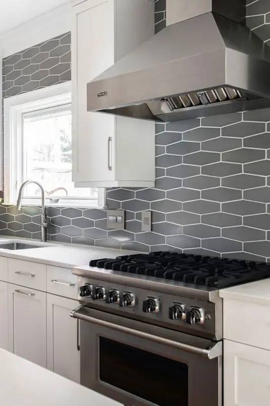 Soothing_Grey Back Splash Kitchen Decoration Ideas and Tips