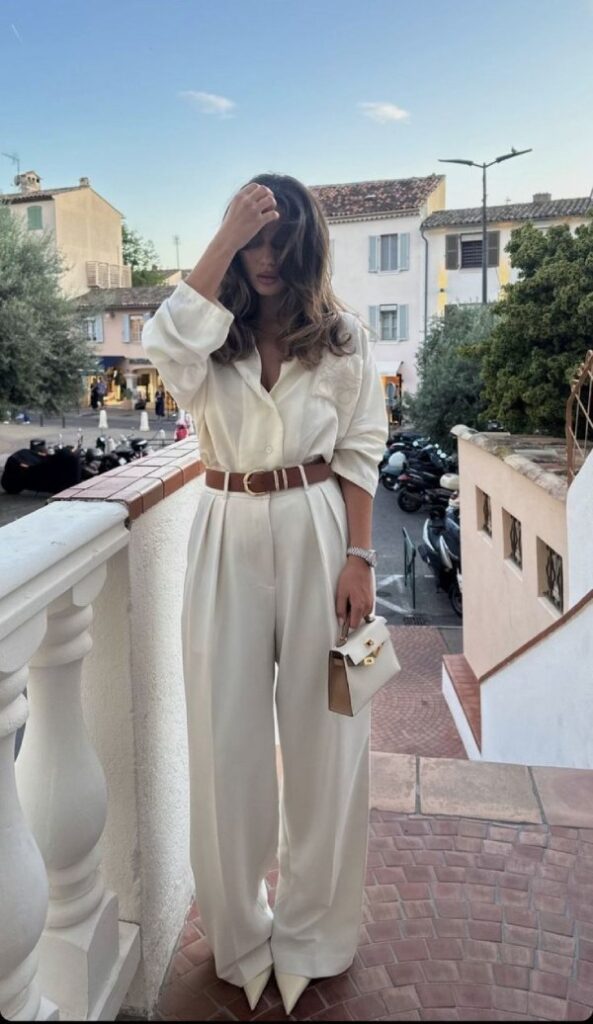 Old money outfit idea with neutral tone. This is one of the basic looks
