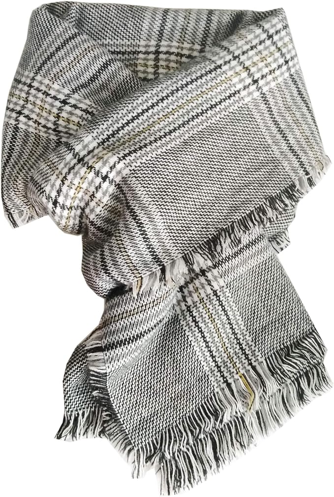 Winter Travel Outfit Ideas Stay Stylish and Warm Wherever You Go 10 Winter travel outfit ideas for women get cozy airport looks, layering tips, and 30 outfit inspirations to stay warm and stylish while traveling this winter. Plaid Blanket Winter Scarf Warm Cozy Tarta Wrap Winter Travel Outfit Ideas Stay Stylish and Warm Wherever You Go