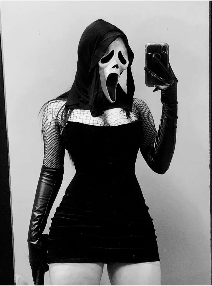 Scary Movie Mask and Costume