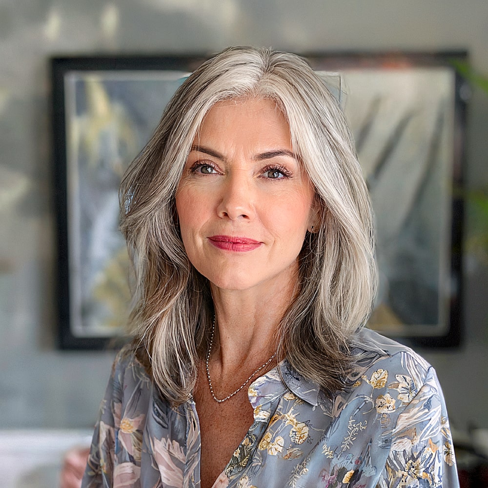 Collarbone Lob for older woman