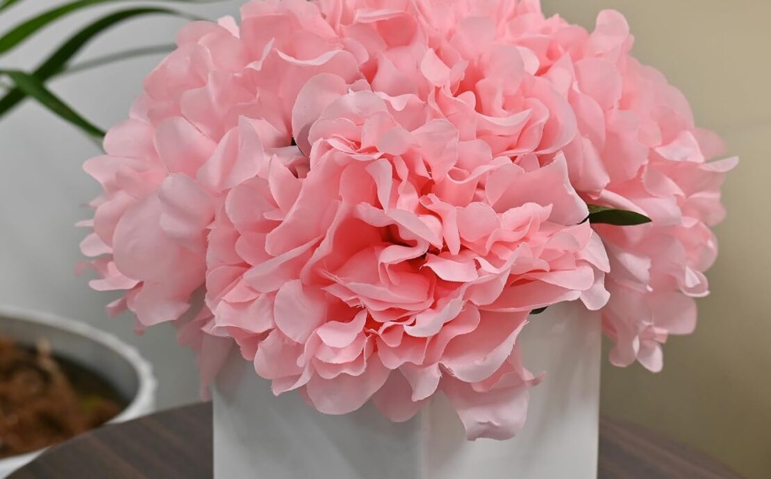 Faux Flowers with vase ，Fake Peony Bouquet in Square White Ceramic Vase Trendy Artificial Flowers for Summer