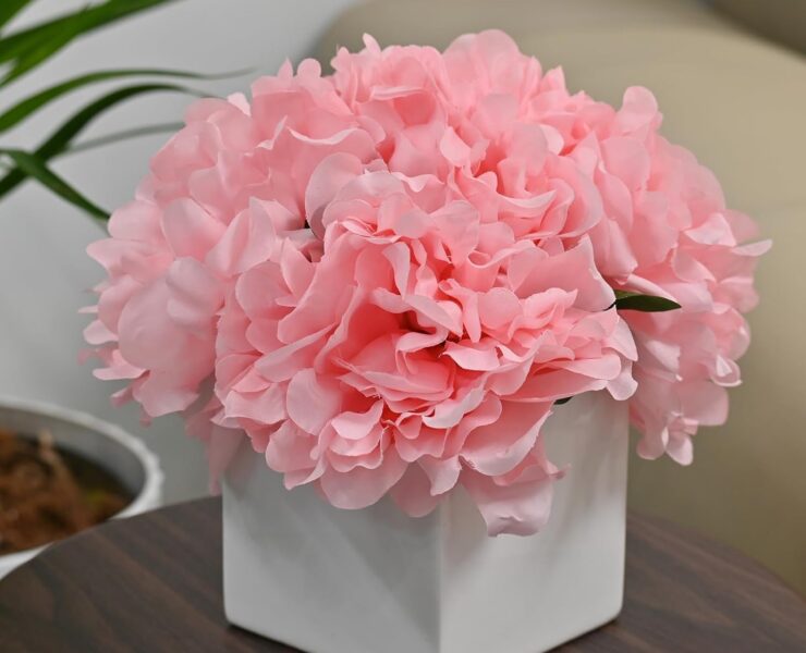 Faux Flowers with vase ，Fake Peony Bouquet in Square White Ceramic Vase Trendy Artificial Flowers for Summer