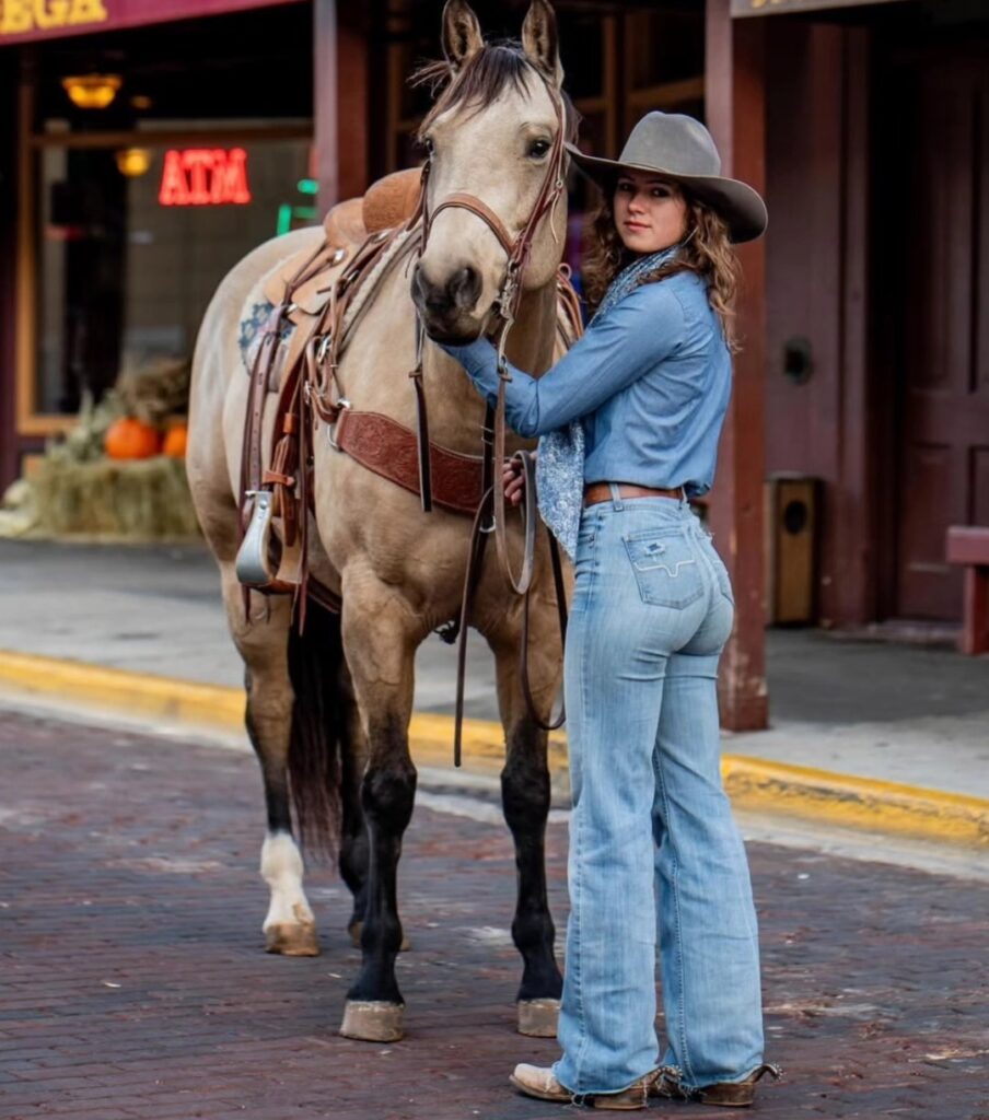 Cowgirls western outfits 
